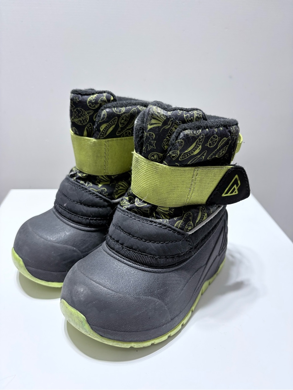 Kids Waterproof Winter Snow Boots in Black & Lime
